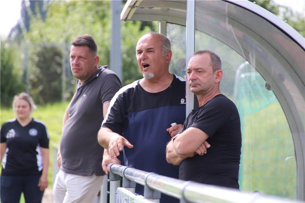 Pickepackevolles Testspiel- und Turnier-Wochenende: Fast 100 Fotos von den Fußballplätzen