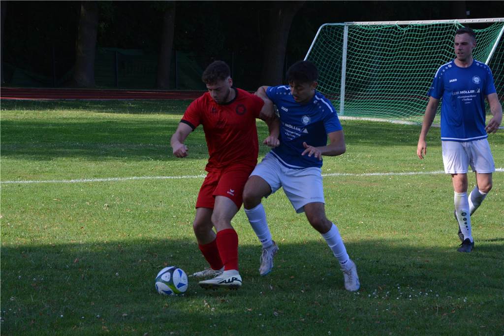 Pickepackevolles Testspiel- und Turnier-Wochenende: Fast 100 Fotos von den Fußballplätzen