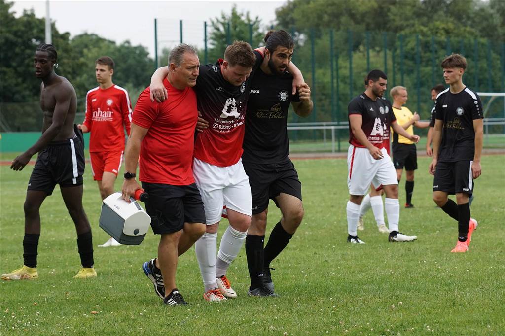Pickepackevolles Testspiel- und Turnier-Wochenende: Fast 100 Fotos von den Fußballplätzen