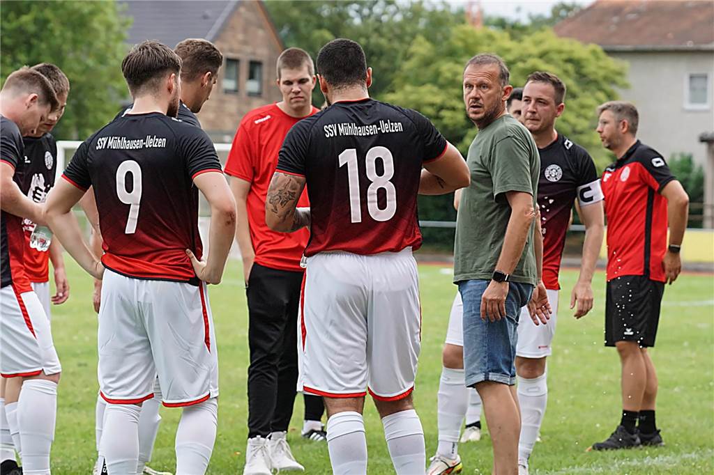 Pickepackevolles Testspiel- und Turnier-Wochenende: Fast 100 Fotos von den Fußballplätzen
