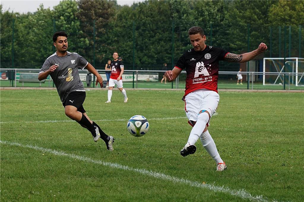Pickepackevolles Testspiel- und Turnier-Wochenende: Fast 100 Fotos von den Fußballplätzen