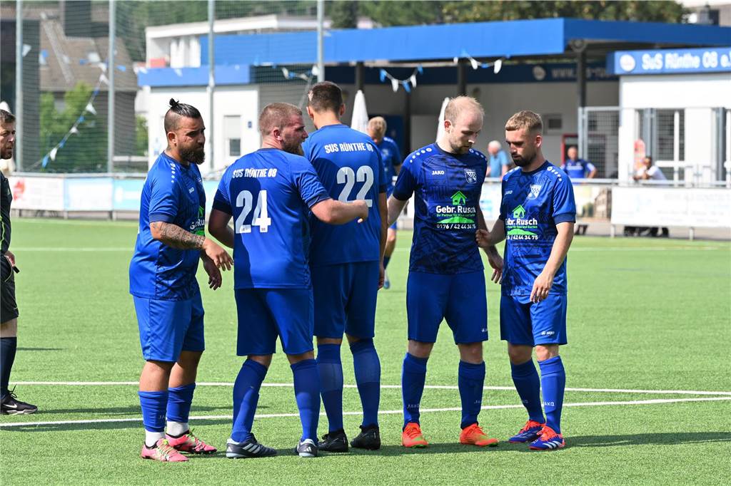 Pickepackevolles Testspiel- und Turnier-Wochenende: Fast 100 Fotos von den Fußballplätzen