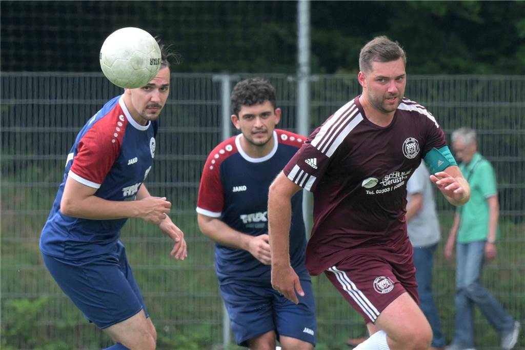 Pickepackevolles Testspiel- und Turnier-Wochenende: Fast 100 Fotos von den Fußballplätzen