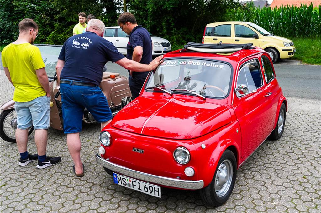 Fiatfreunde laden zum Treffen ein: Über 100 Fiats in Köckelwick