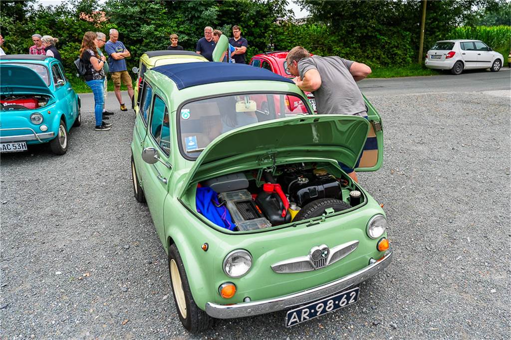 Fiatfreunde laden zum Treffen ein: Über 100 Fiats in Köckelwick