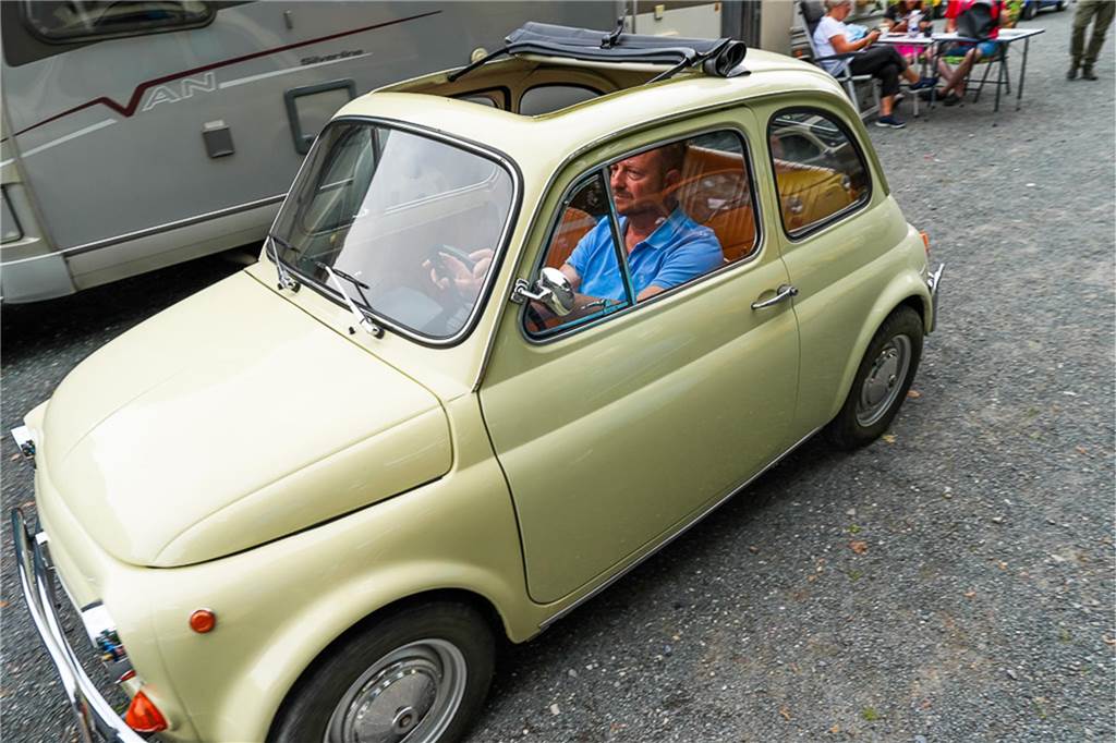 Fiatfreunde laden zum Treffen ein: Über 100 Fiats in Köckelwick