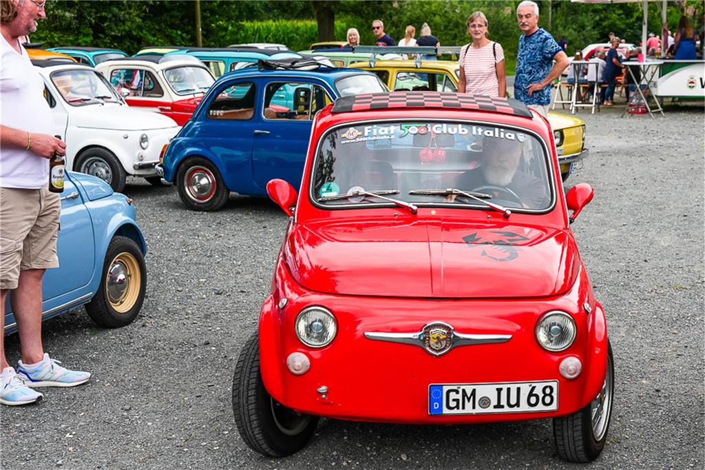 Fiatfreunde laden zum Treffen ein: Über 100 Fiats in Köckelwick