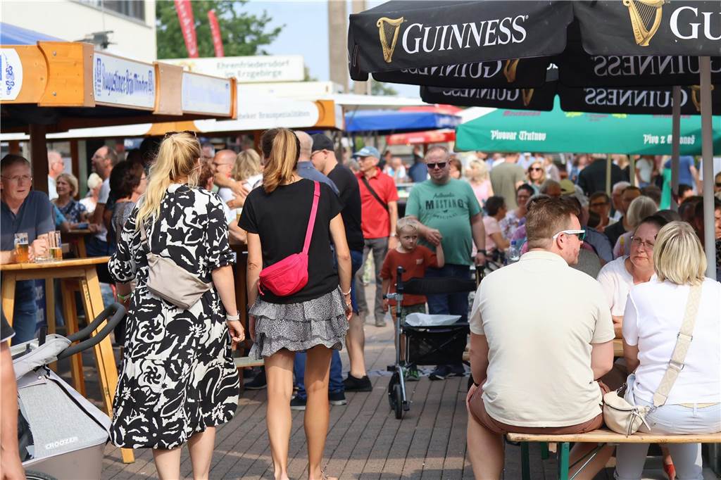 Gute Laune am finalen Sonntag: Viele Fotos vom letzten Tag der Dorstener Bierbörse