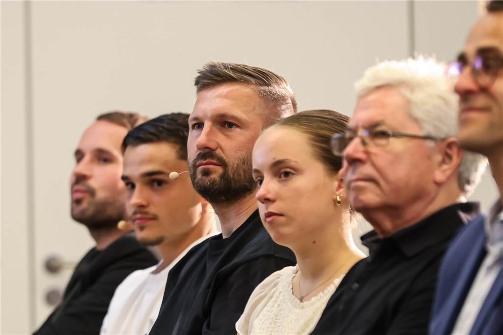 BVB-Geschäftsführer Ricken spricht über Transfers und Ziele: 19:09 – der schwarzgelbe Talk