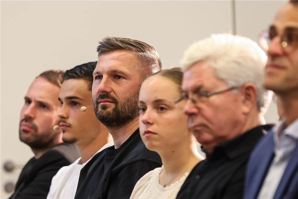 BVB-Geschäftsführer Ricken spricht über Transfers und Ziele: 19:09 – der schwarzgelbe Talk
