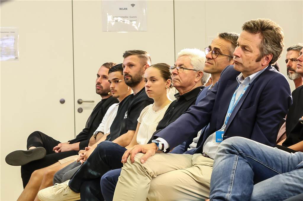 BVB-Geschäftsführer Ricken spricht über Transfers und Ziele: 19:09 – der schwarzgelbe Talk