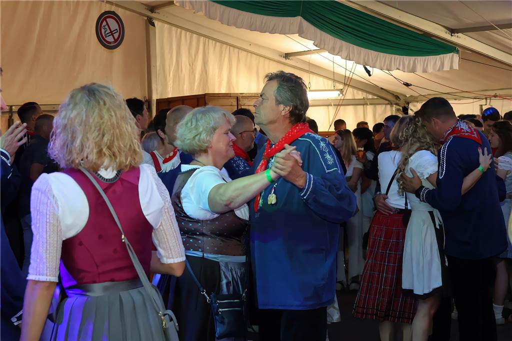 Klumpen-Schützenfest eröffnet: Viele Fotos von der Trachtenschützengilde Uefte-Overbeck