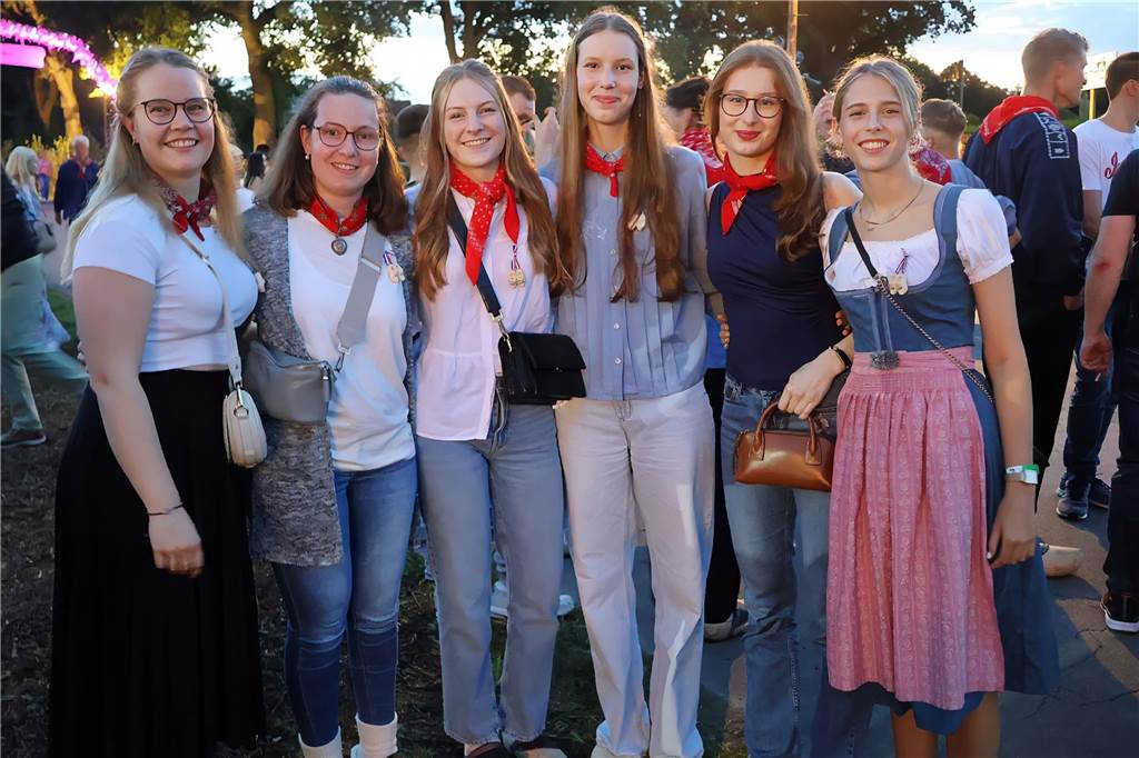 Klumpen-Schützenfest eröffnet: Viele Fotos von der Trachtenschützengilde Uefte-Overbeck
