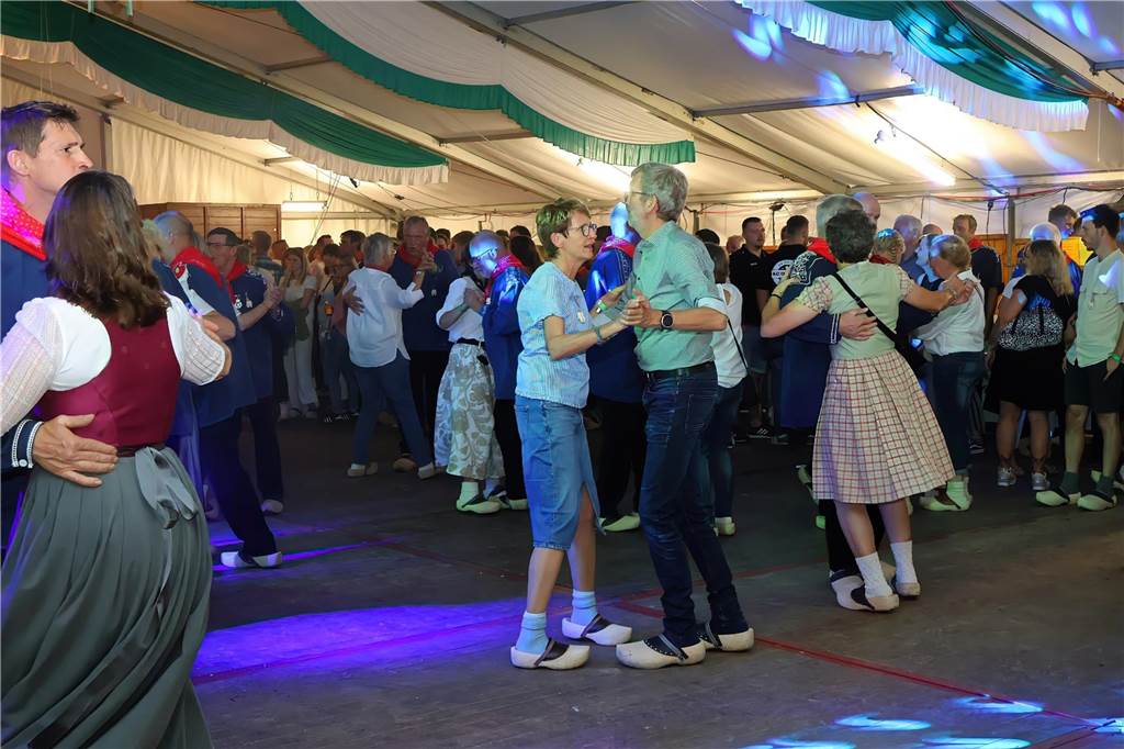 Klumpen-Schützenfest eröffnet: Viele Fotos von der Trachtenschützengilde Uefte-Overbeck
