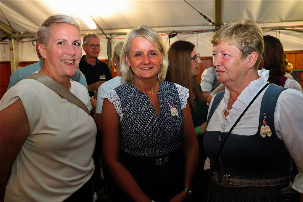 Klumpen-Schützenfest eröffnet: Viele Fotos von der Trachtenschützengilde Uefte-Overbeck