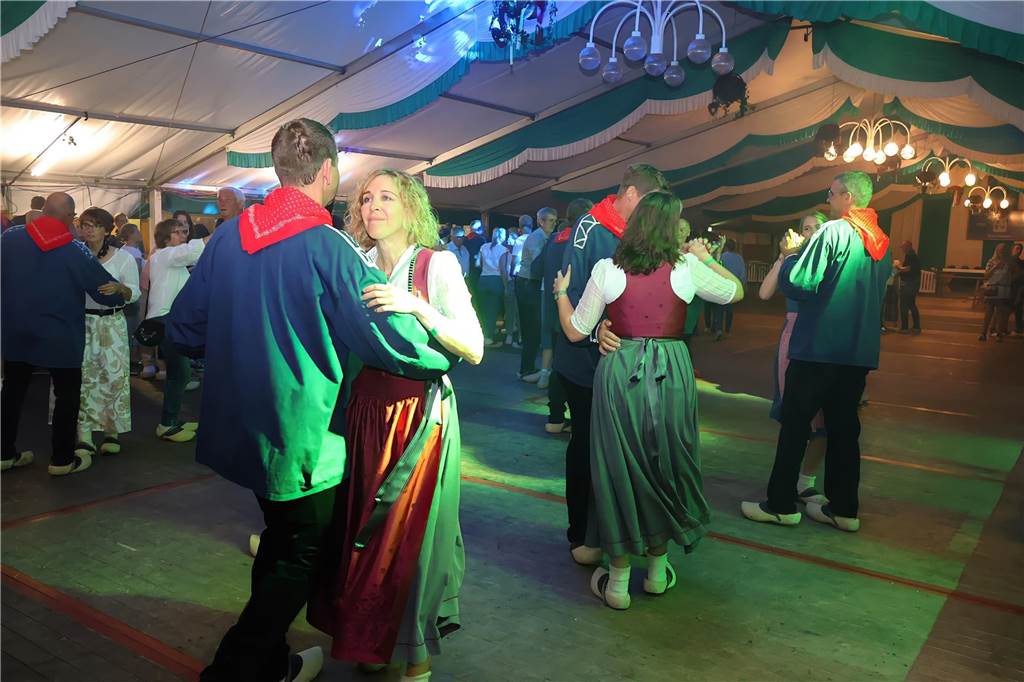 Klumpen-Schützenfest eröffnet: Viele Fotos von der Trachtenschützengilde Uefte-Overbeck