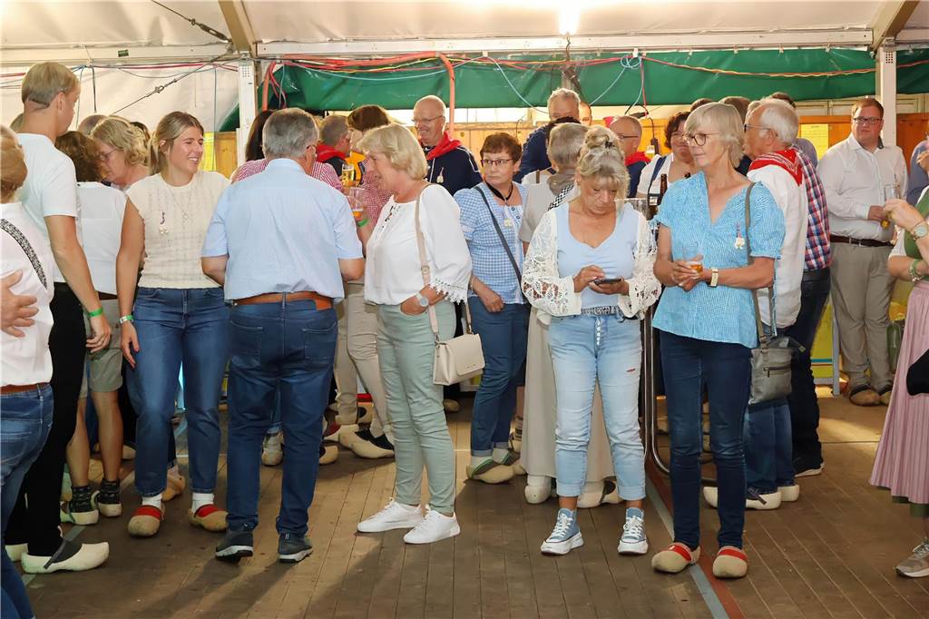 Klumpen-Schützenfest eröffnet: Viele Fotos von der Trachtenschützengilde Uefte-Overbeck
