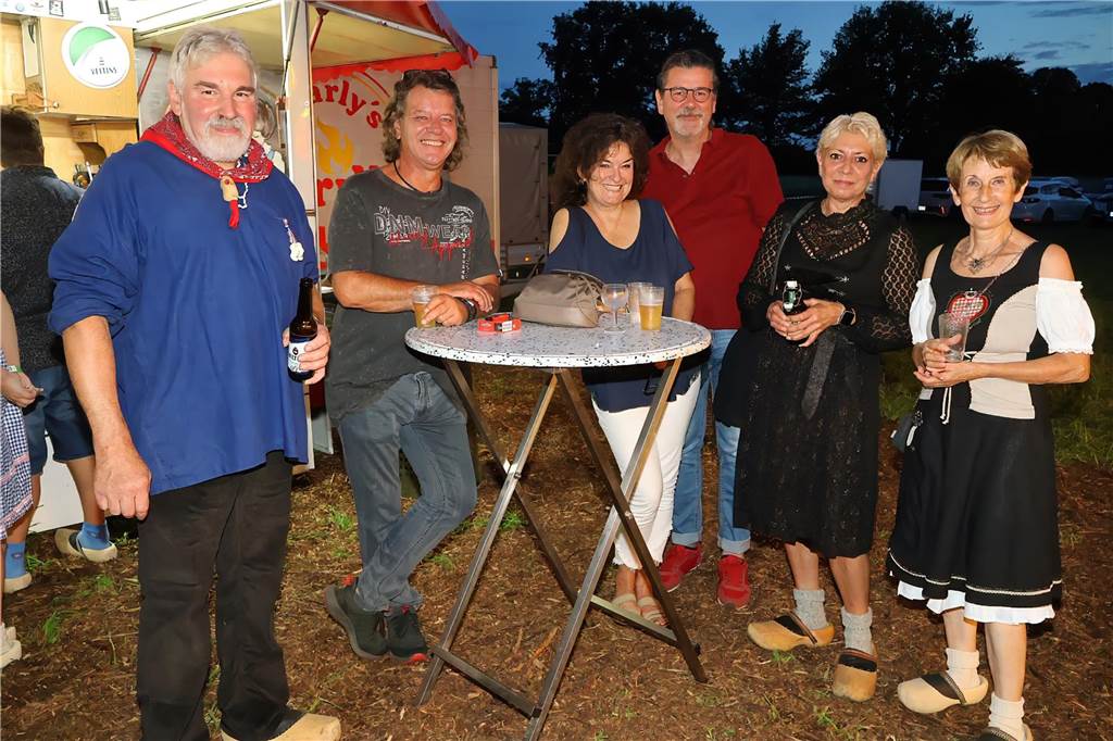 Klumpen-Schützenfest eröffnet: Viele Fotos von der Trachtenschützengilde Uefte-Overbeck