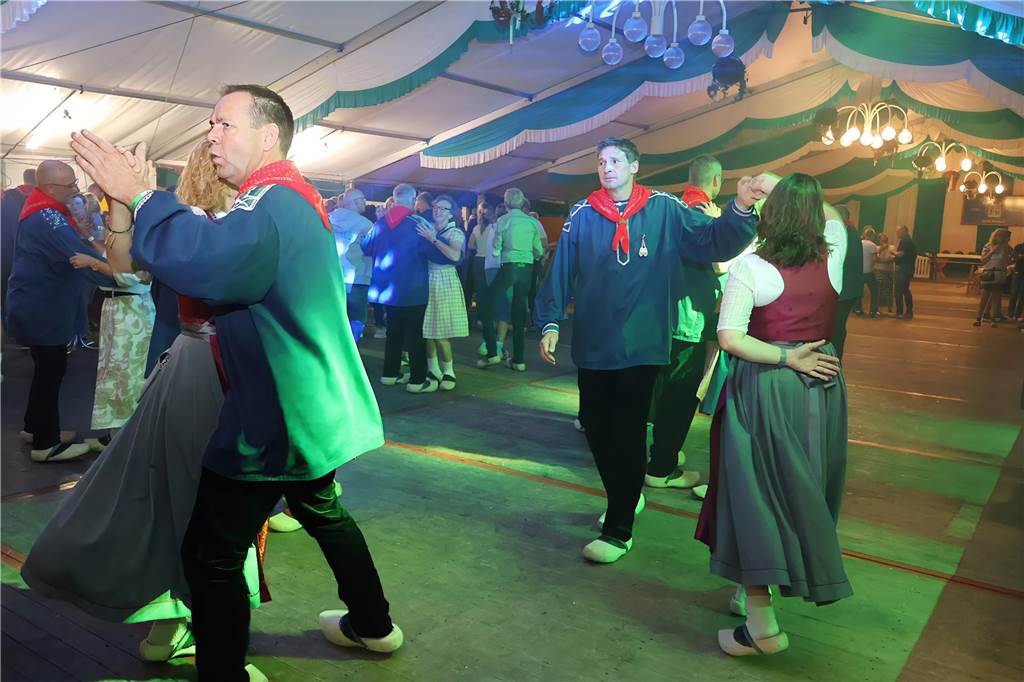Klumpen-Schützenfest eröffnet: Viele Fotos von der Trachtenschützengilde Uefte-Overbeck