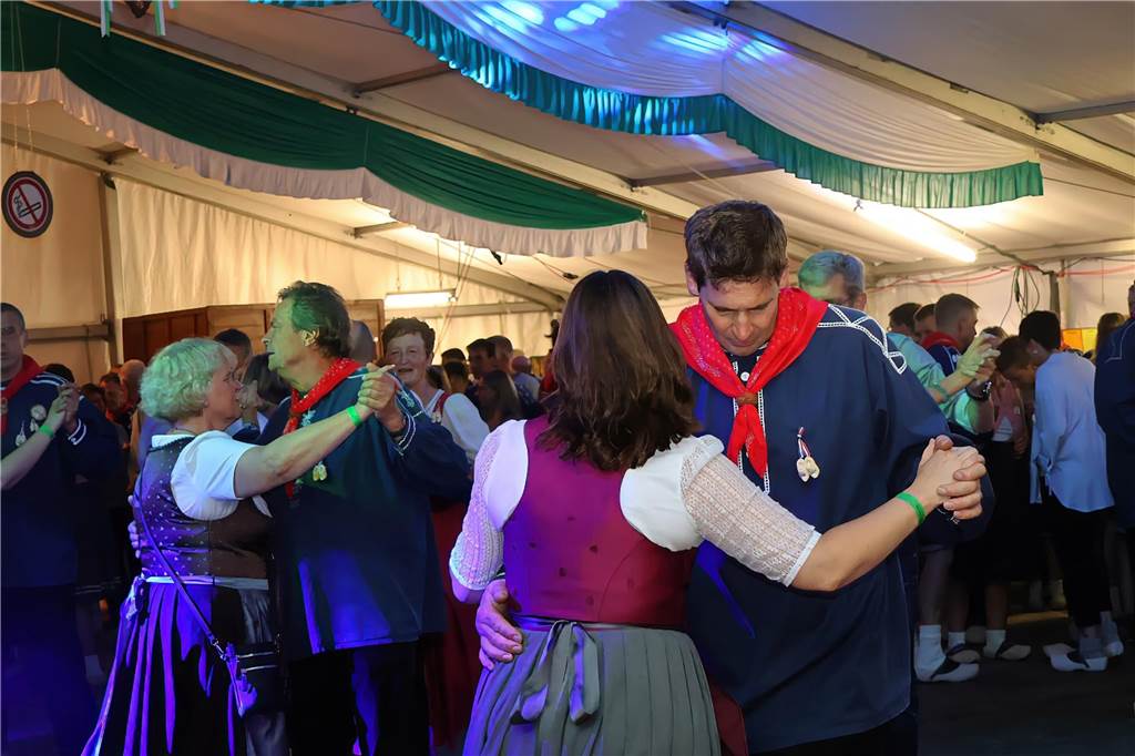 Klumpen-Schützenfest eröffnet: Viele Fotos von der Trachtenschützengilde Uefte-Overbeck
