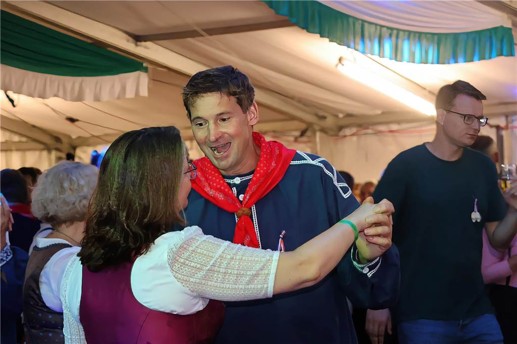 Klumpen-Schützenfest eröffnet: Viele Fotos von der Trachtenschützengilde Uefte-Overbeck
