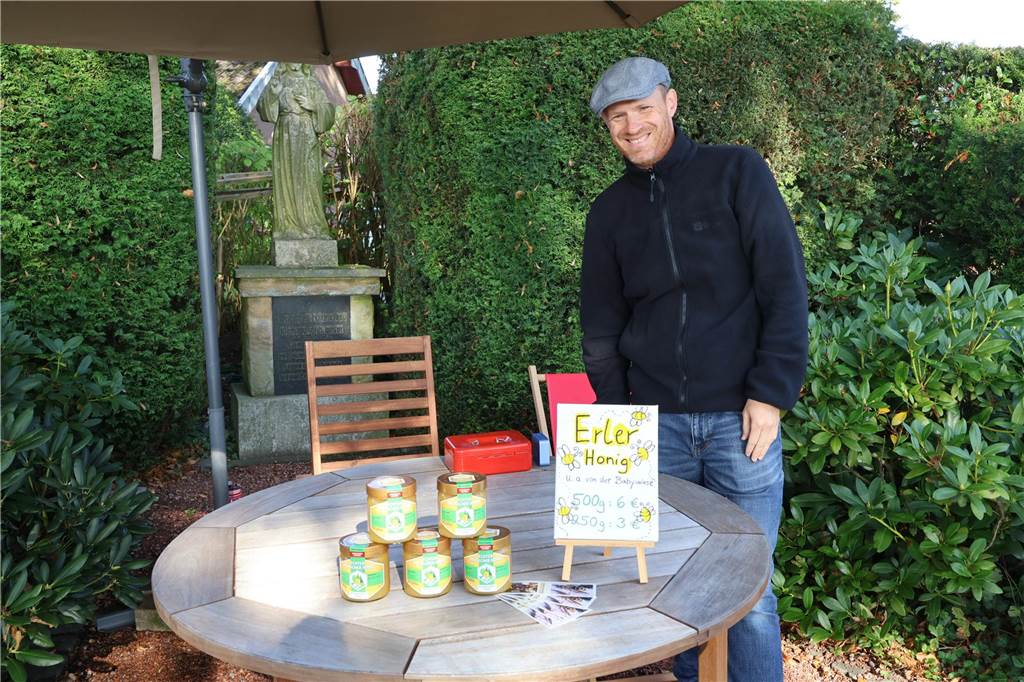 Viele Fotos vom Bauernmarkt in Raesfeld-Erle: Zahlreiche Besucher am Hof Stegerhoff