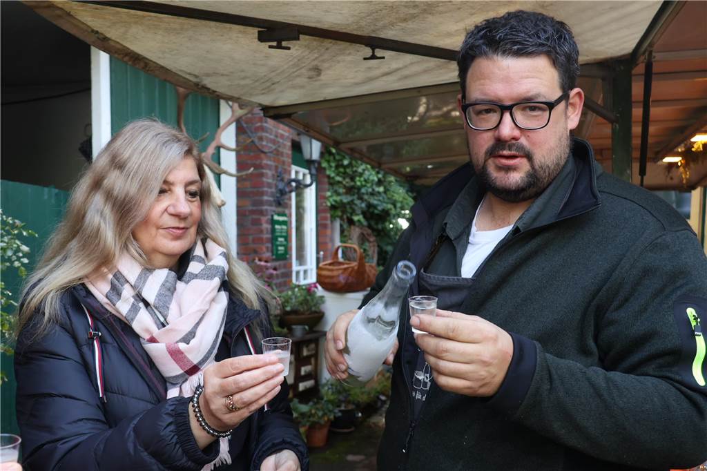 Viele Fotos vom Bauernmarkt in Raesfeld-Erle: Zahlreiche Besucher am Hof Stegerhoff