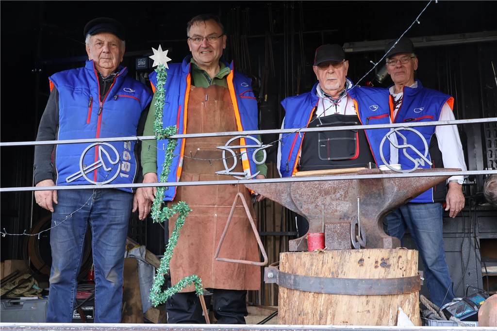 Viele Fotos vom Bauernmarkt in Raesfeld-Erle: Zahlreiche Besucher am Hof Stegerhoff