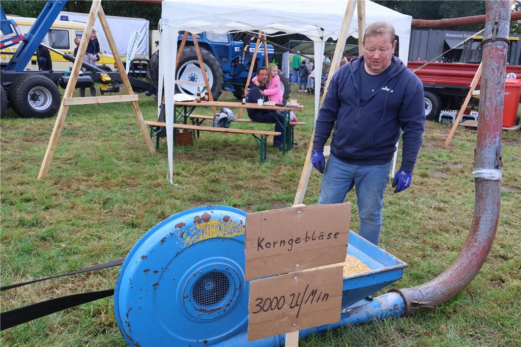 Viele Fotos vom Bauernmarkt in Raesfeld-Erle: Zahlreiche Besucher am Hof Stegerhoff