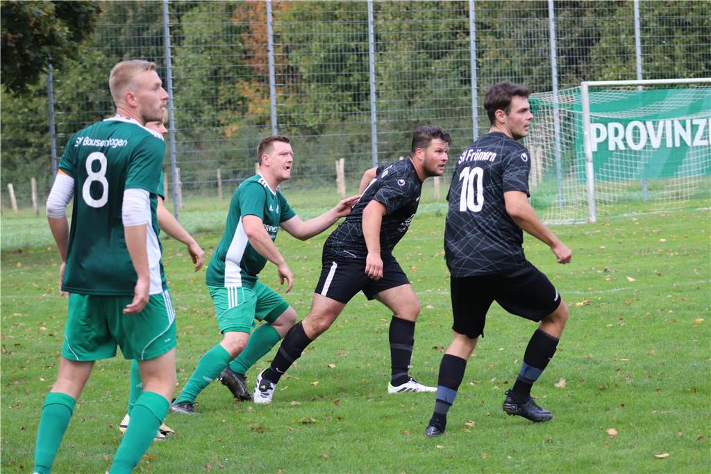 Erster Sieg, Derby-Remis und Niederlage:
