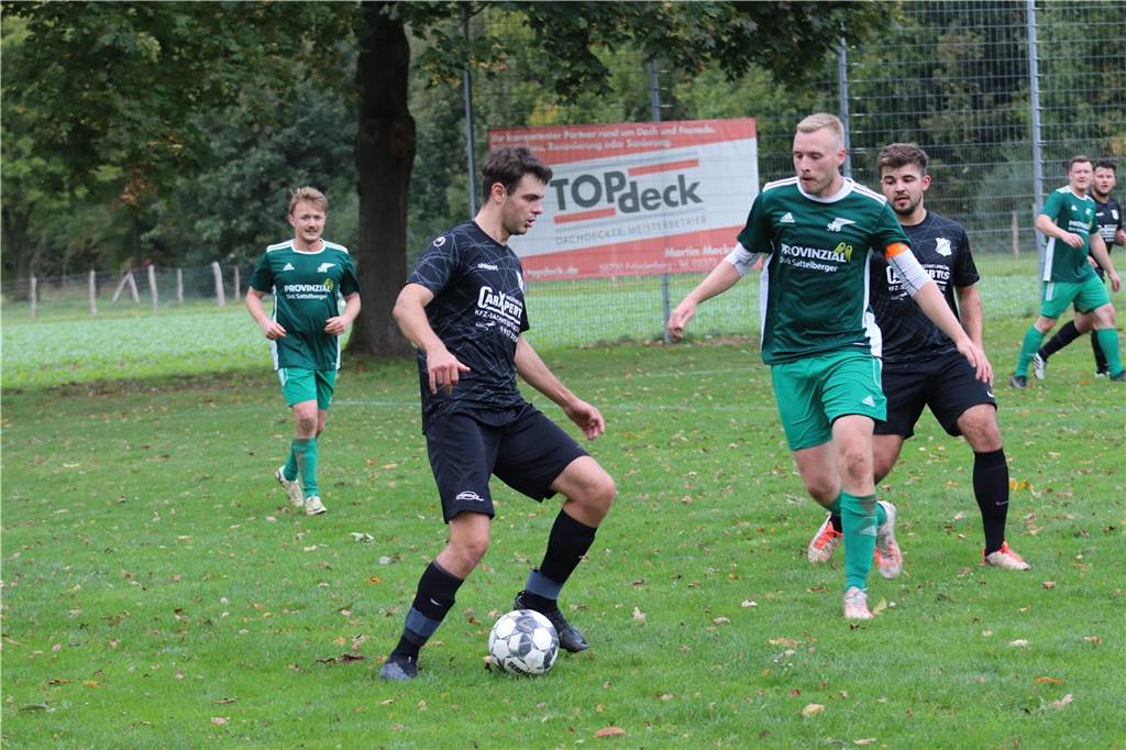 Erster Sieg, Derby-Remis und Niederlage: