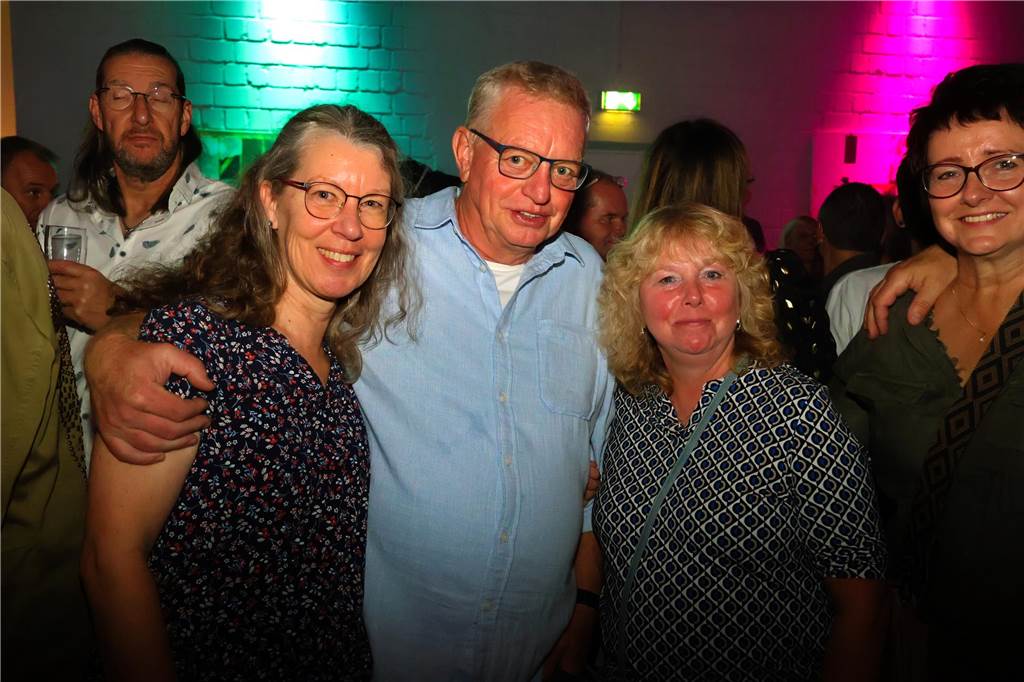 „Wir haben sie alle mit dabei“: Die besten Fotos von der Schlagerparty in Dorsten