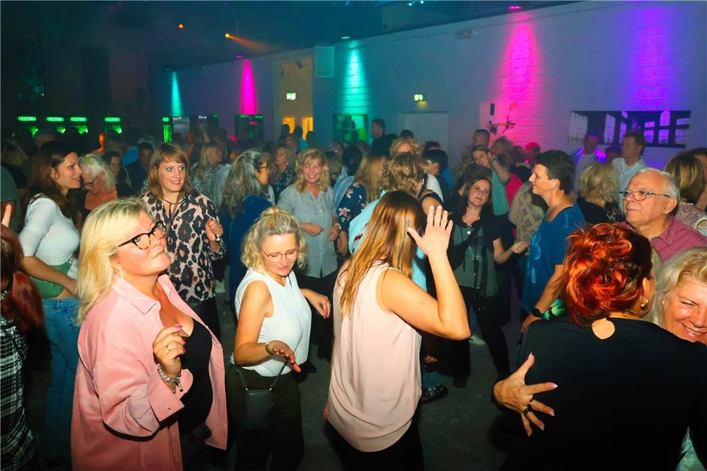„Wir haben sie alle mit dabei“: Die besten Fotos von der Schlagerparty in Dorsten