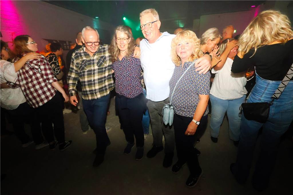 „Wir haben sie alle mit dabei“: Die besten Fotos von der Schlagerparty in Dorsten