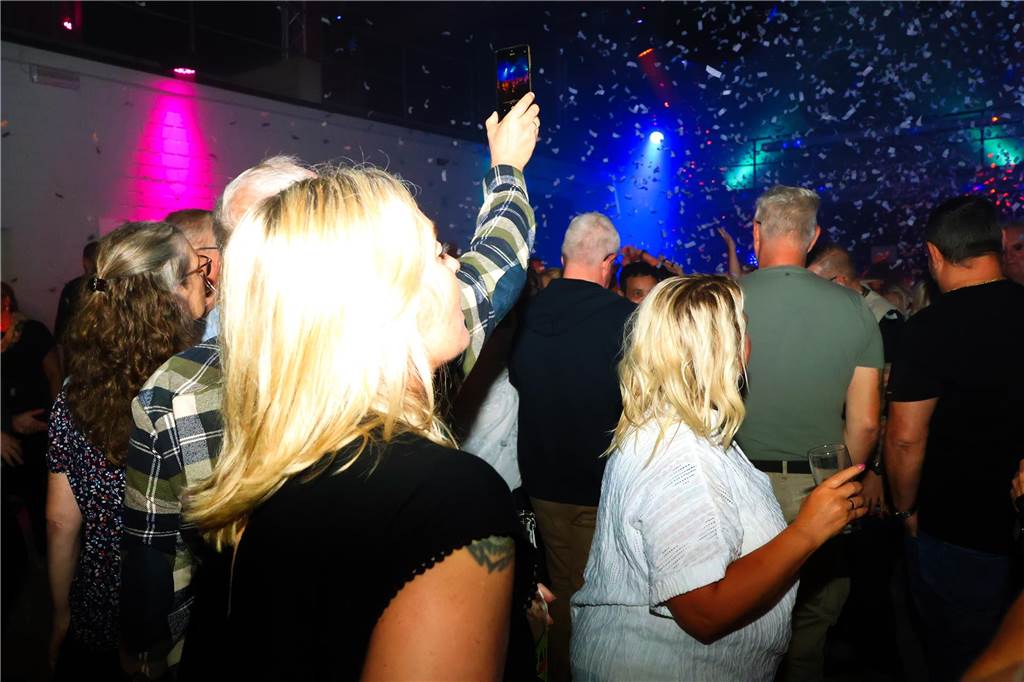 „Wir haben sie alle mit dabei“: Die besten Fotos von der Schlagerparty in Dorsten