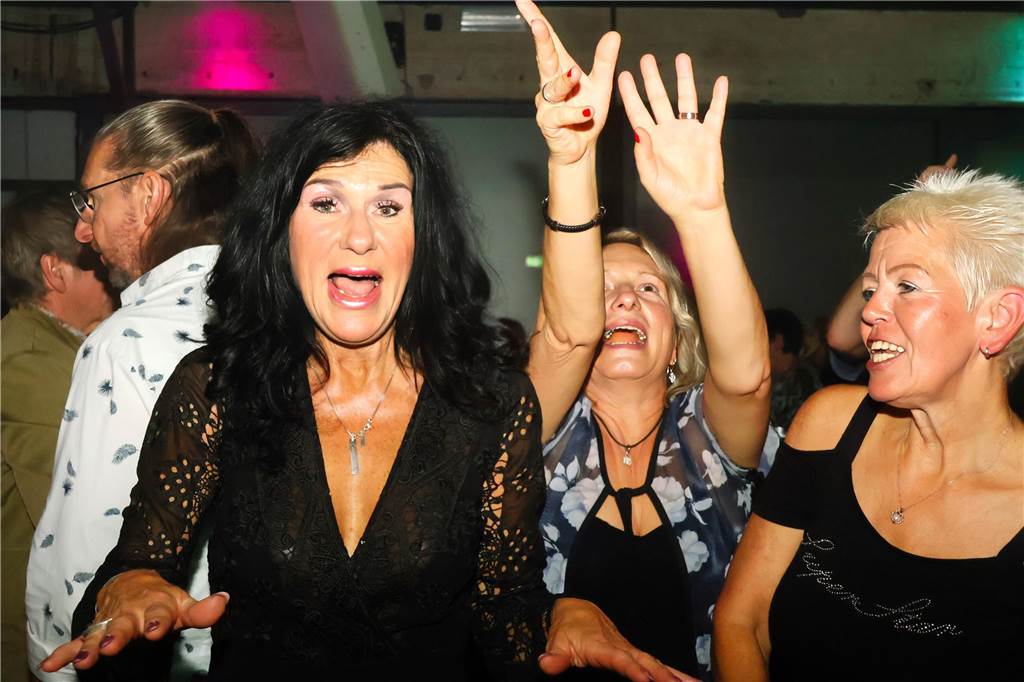 „Wir haben sie alle mit dabei“: Die besten Fotos von der Schlagerparty in Dorsten