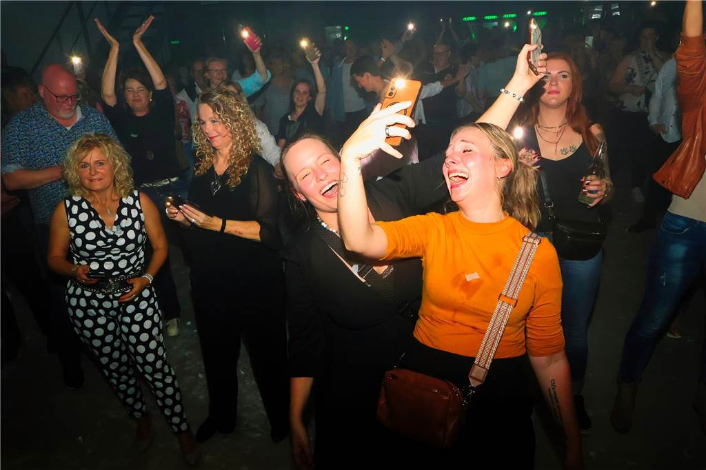 „Wir haben sie alle mit dabei“: Die besten Fotos von der Schlagerparty in Dorsten