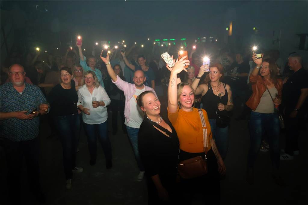 „Wir haben sie alle mit dabei“: Die besten Fotos von der Schlagerparty in Dorsten