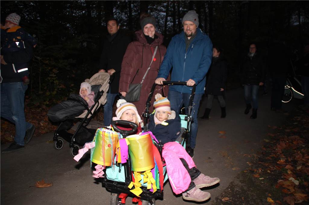Umzug zu St. Martin in Brambauer: Tausend Besucher kamen in den Volkspark