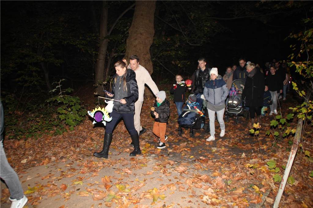 Umzug zu St. Martin in Brambauer: Tausend Besucher kamen in den Volkspark