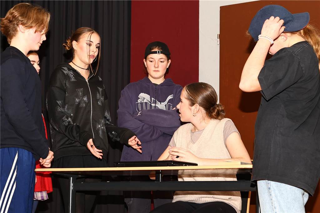 Viel Applaus für die Theater-AG: Die besten Fotos von der Premierenfeier