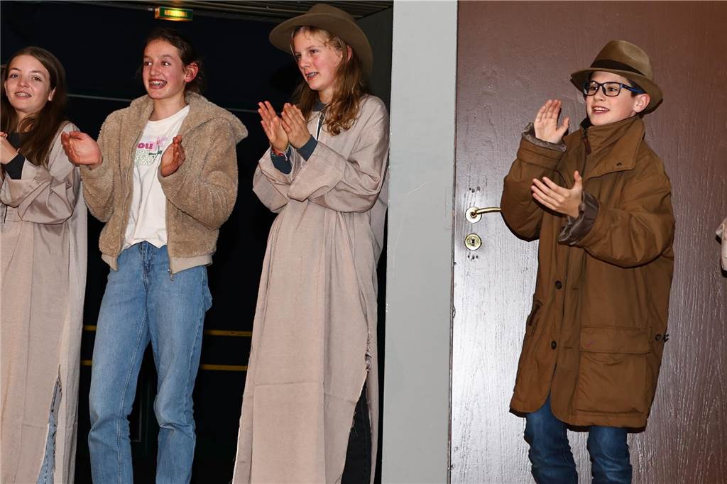 Viel Applaus für die Theater-AG: Die besten Fotos von der Premierenfeier