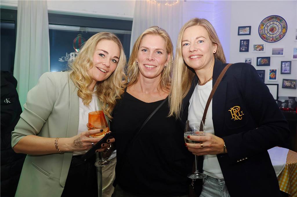 Woodhouse-Party in Dorsten: Nachtschwärmer feierten im Restaurant - die besten Bilder