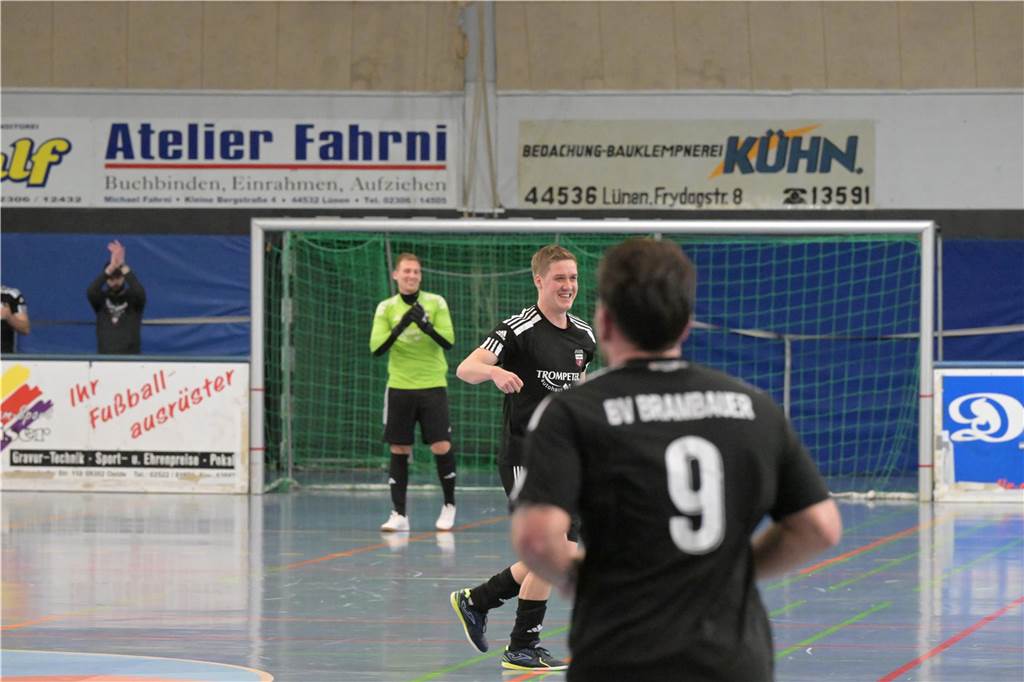 Die schönsten Bilder vom Auftakt bei der Hallenstadtmeisterschaft Lünen
