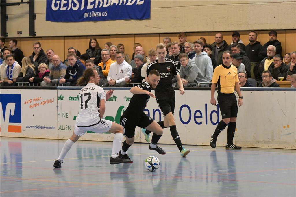 Die schönsten Bilder vom Auftakt bei der Hallenstadtmeisterschaft Lünen