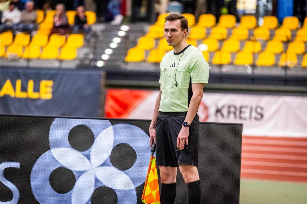 Kochende Stimmung in der Helmut-Körnig-Halle: Die besten Fotos vom ersten Endrundentag