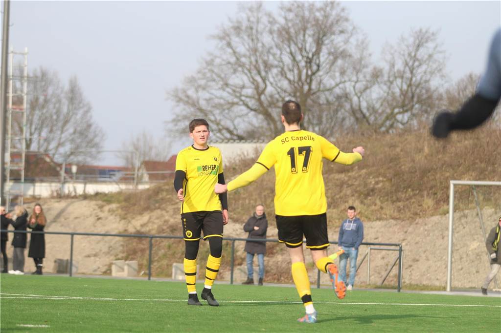Die besten Fotos vom Pflichtspiel