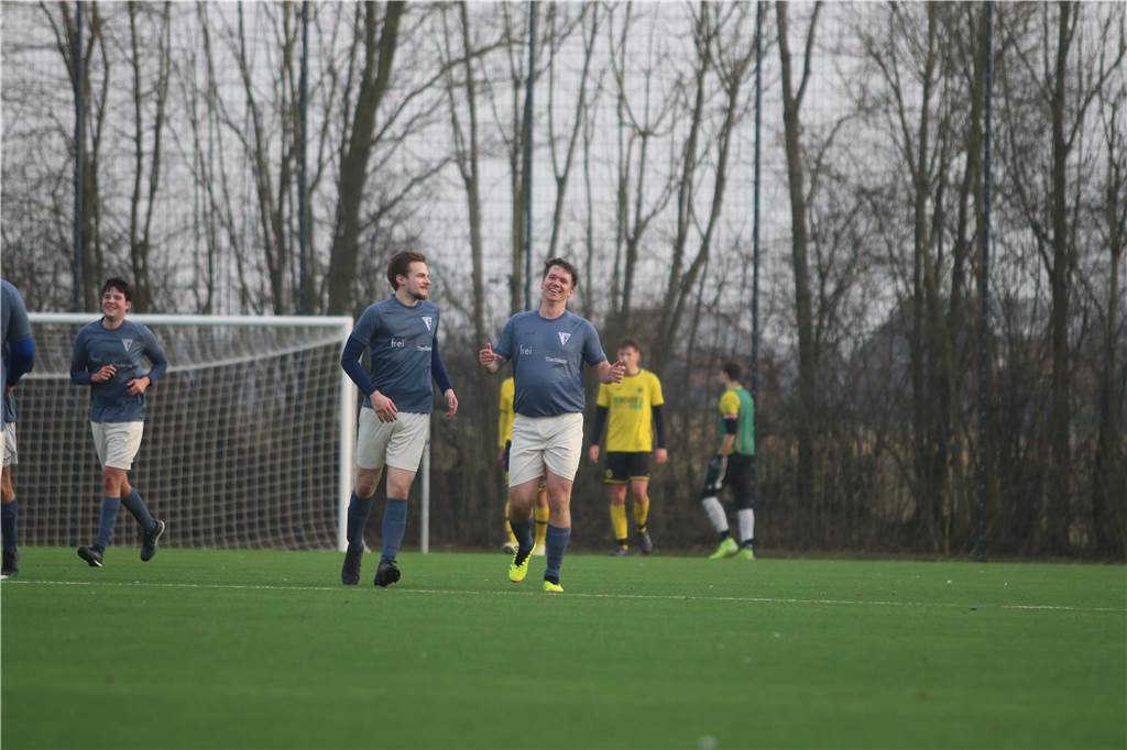 Die besten Fotos vom Pflichtspiel