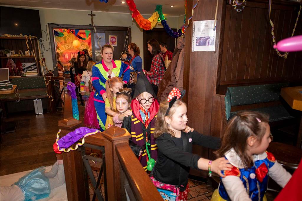 Kinderkarrneval in Haltern: Viele Fotos vom Umzug durch die Stadt