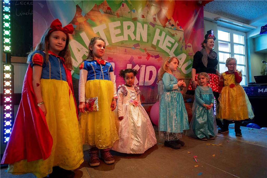 Kinderkarrneval in Haltern: Viele Fotos vom Umzug durch die Stadt